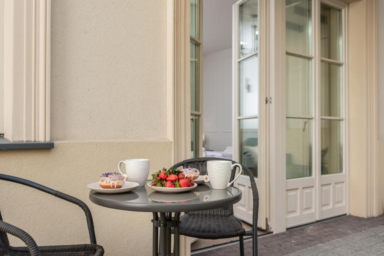 Atrium - Old Town Luxury Apartments By Upstairs Краків Екстер'єр фото